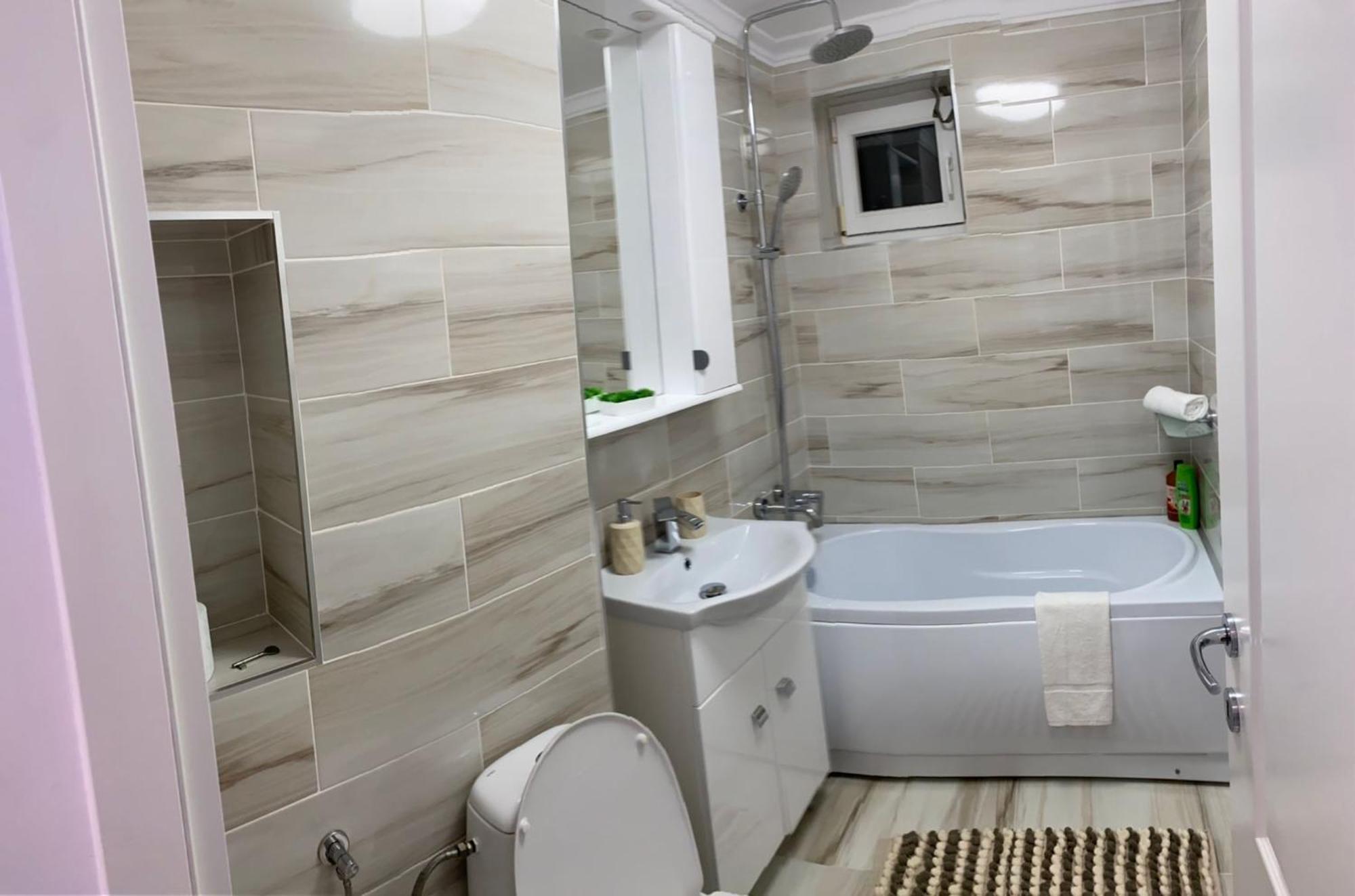 Apartament Areni Suceava Exteriör bild